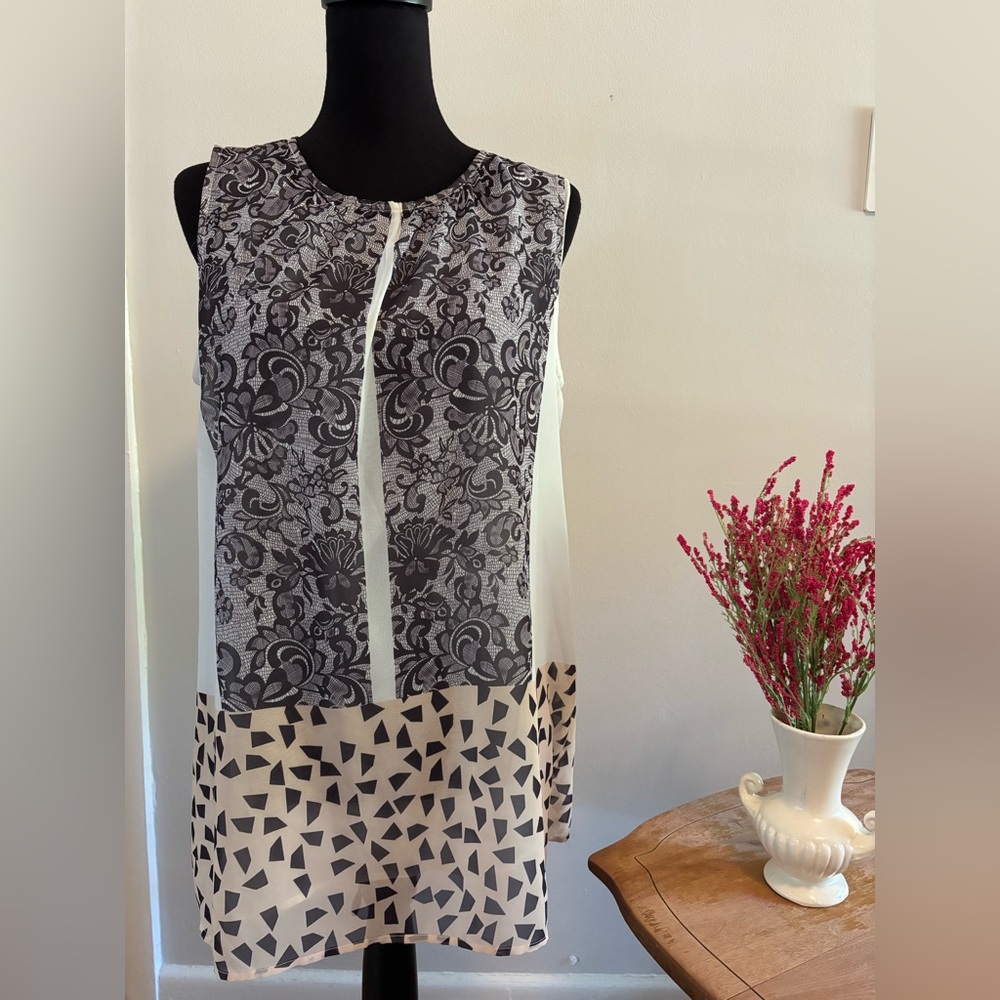 Cabi Black and Cream Patterned Sleeveless Top M